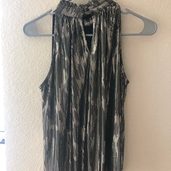 Top - Picture 3 of 4